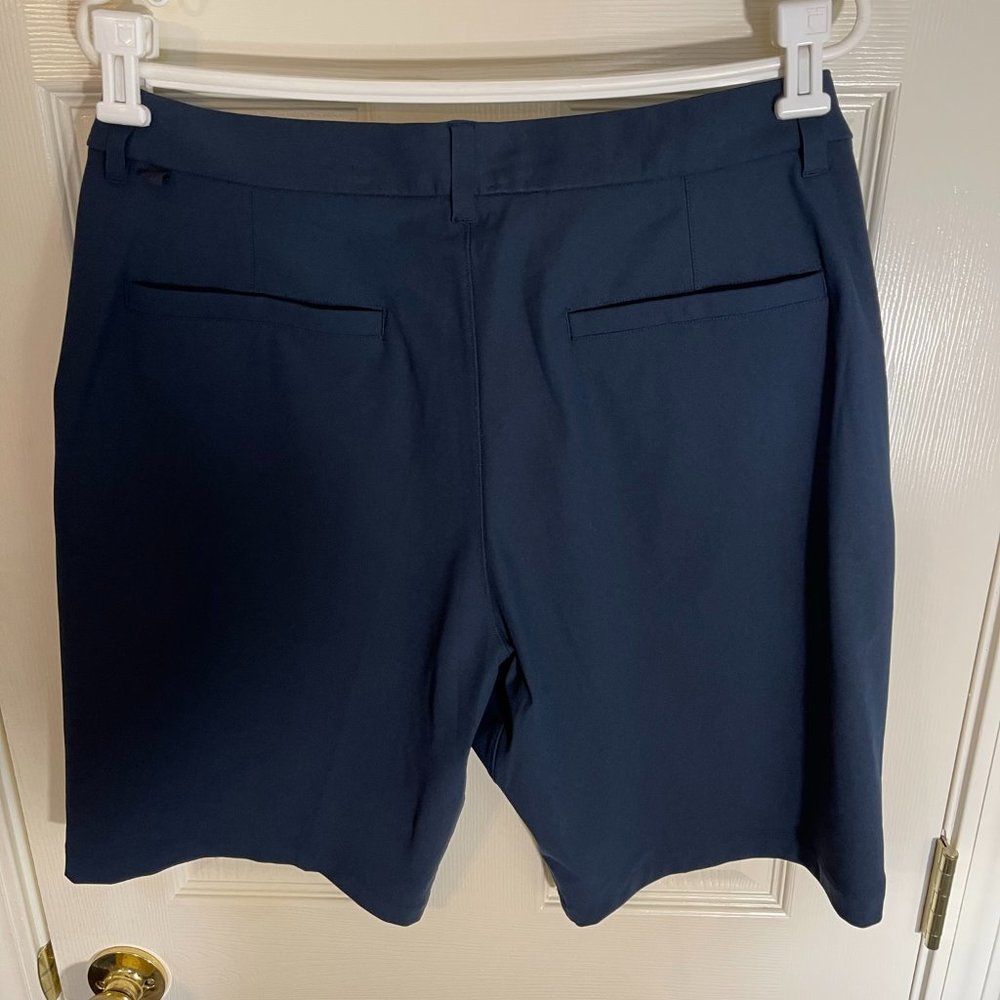 Lululemon Commission 10" inseam short size 34